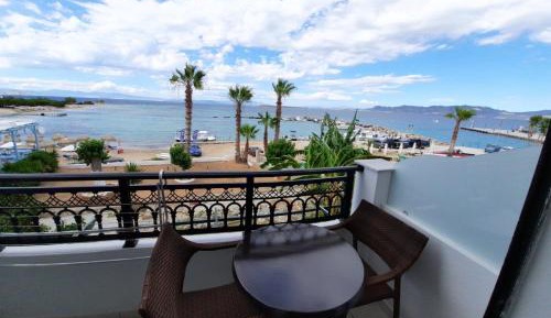 Deluxe Double Room with Balcony and Sea View