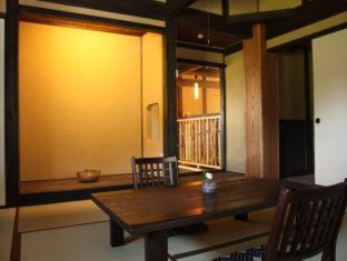 Japanese-Style Room