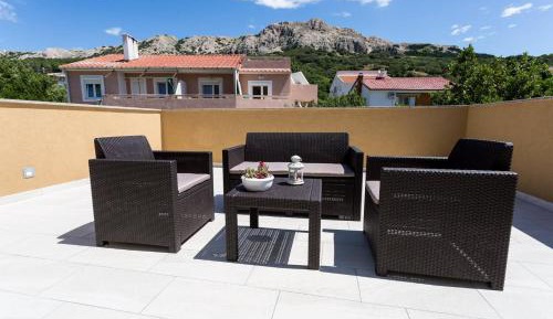 Apartment with Terrace