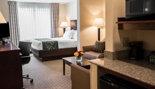 Queen Suite - Non-Smoking