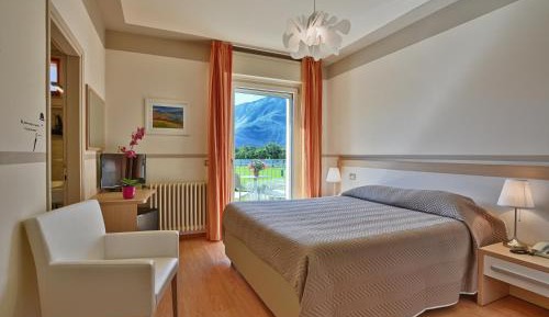Double Room with Balcony and Lake View