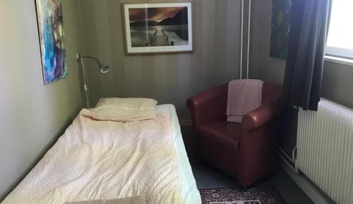 Single Room with Shared Bathroom
