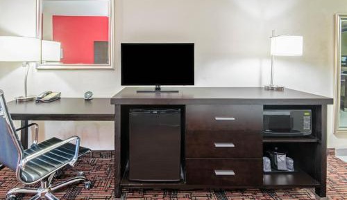 King Room with Mobility/Hearing Impaired Access - Non-Smoking