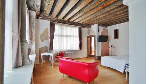 Museum Suite