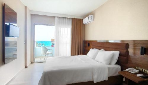 Queen Room with Sea View