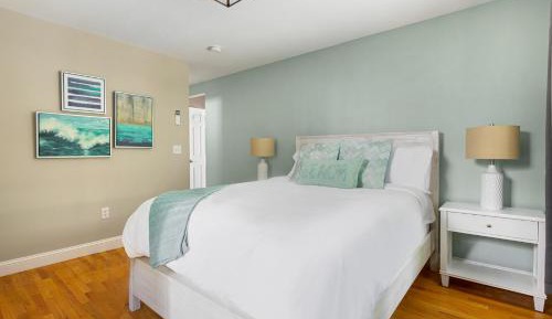 One-Bedroom Apartment with Garden View