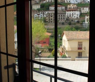 Deluxe Double Room (2 Adults + 1 Child)