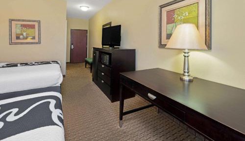 Deluxe Queen Room with Two Queen Beds