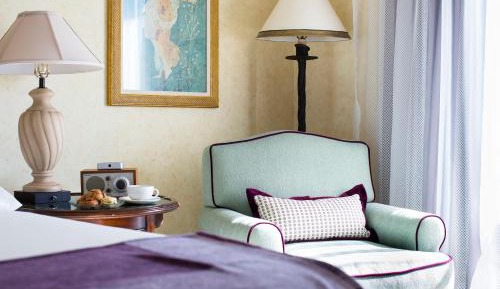 Deluxe King Room