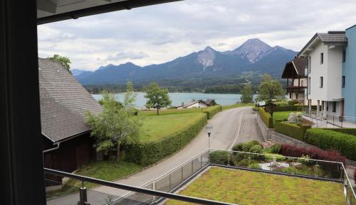 Apartment with Lake View
