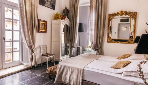 Superior King Room with Balcony