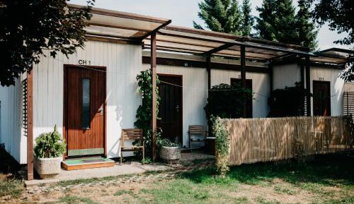 Cottage (4 Adults)