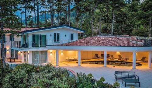 Deluxe Villa