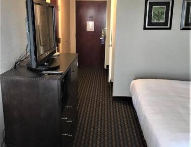 King Room - Accessible/Non-Smoking