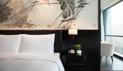 King Room with Mountain View