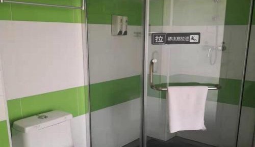 Comfortable Twin Room