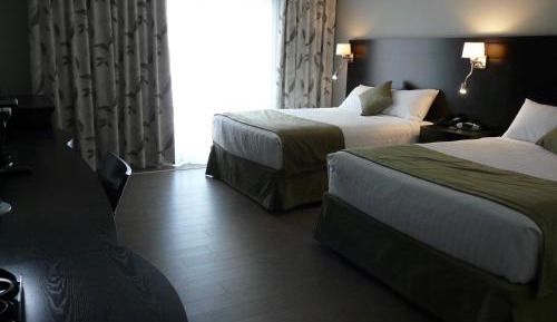Queen Room with Two Queen Beds - Single