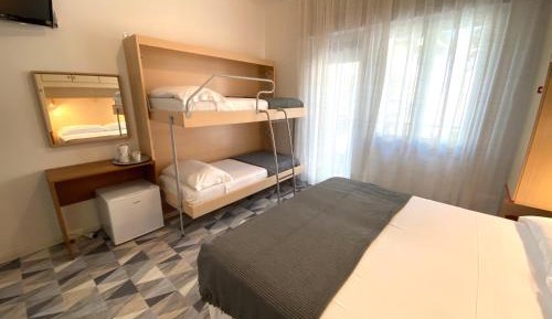 Classic Quadruple Room