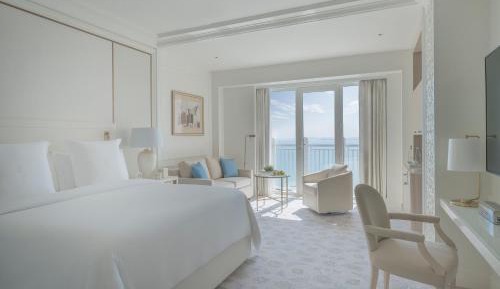 Premier King Room with Sea View
