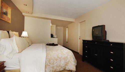 King Room with Pool View