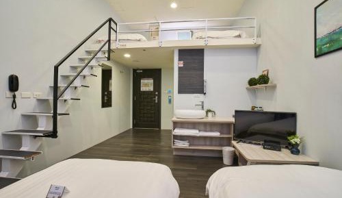 Quadruple Room (No Window)