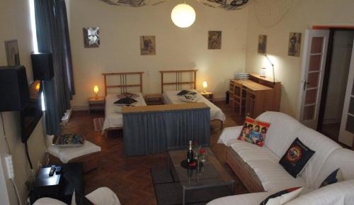 Apartment (6 Adults)