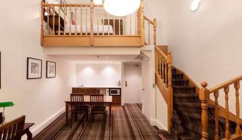 Deluxe King Loft with Sofa Bed