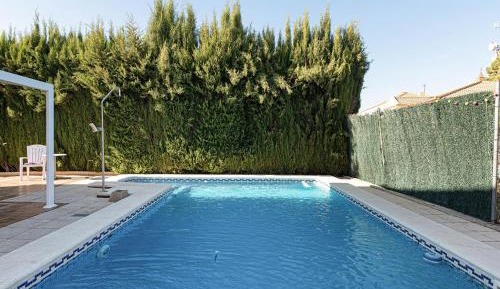 Three-Bedroom Holiday Home 