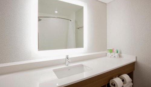 Standard Queen Room with Two Queen Beds