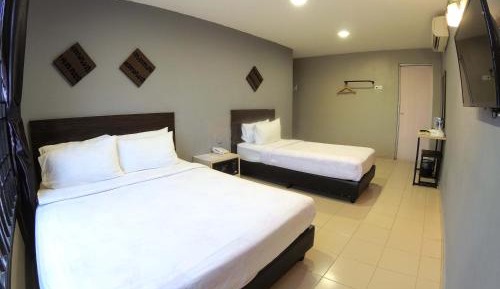 Triple Room With Window