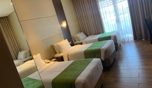 Veranda Triple Room