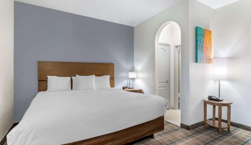 King Room with Kitchenette
