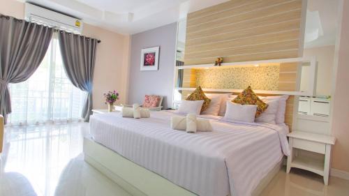 Boutique Room