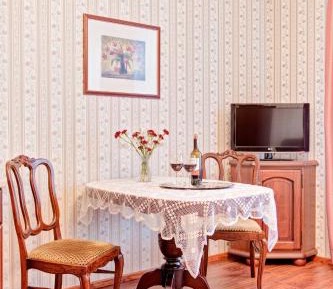 Deluxe Apartment (1 Adults)