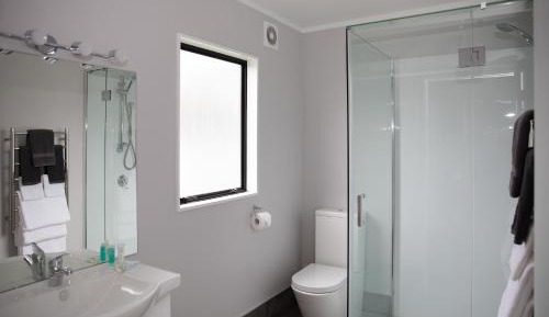 Executive Suite (3 Adults)