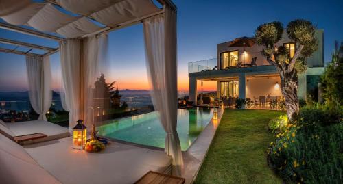 Royal Villa with Panorama Sea View and Infinity Pool - Full Privacy