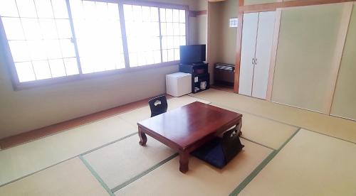 Japanese-Style Room with Mt. Fuji View