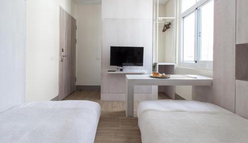 Twin Room with Private Bathroom