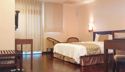 Queen Room