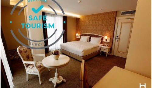 Deluxe Room with Sea View