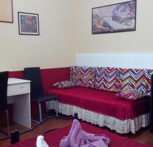 Basic Triple Room with Shared Bathroom