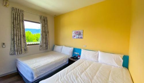 Quadruple Room with Mountain View