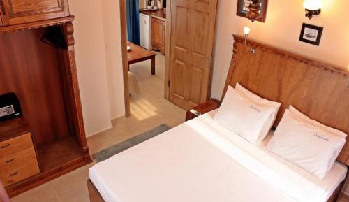 Suite with Garden View