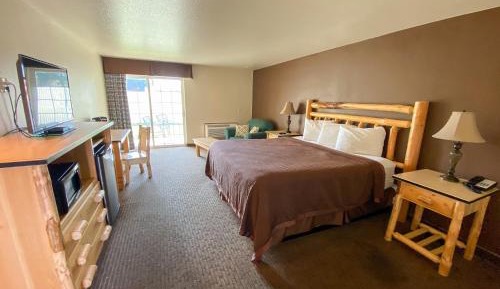 King Room - Non-Smoking NO PETS