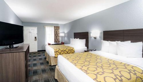 Queen Room with Two Queen Beds - Non-Smoking