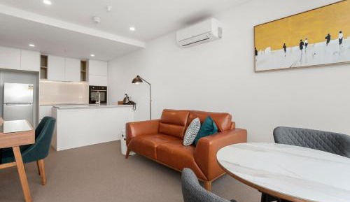 Premium One-Bedroom Apartment with King Bed and Balcony