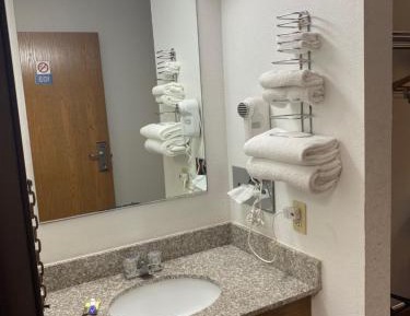 Queen Room - Non-Smoking