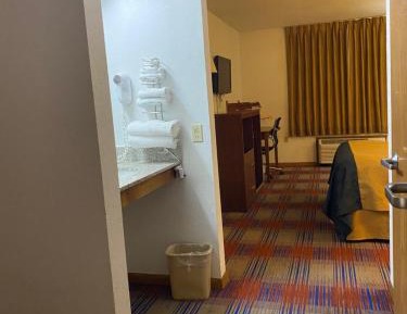 Queen Room - Disability Access