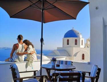 One-Bedroom Apartment with Private Terrace and Caldera View