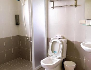 Quadruple Room with Private Bathroom